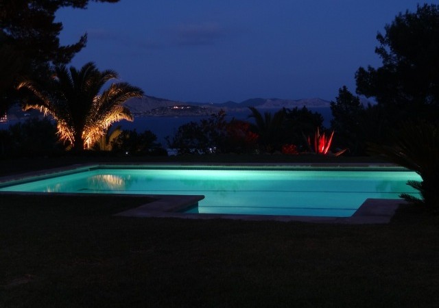 Villa te koop met een spectaculair uitzicht in Es Cubells