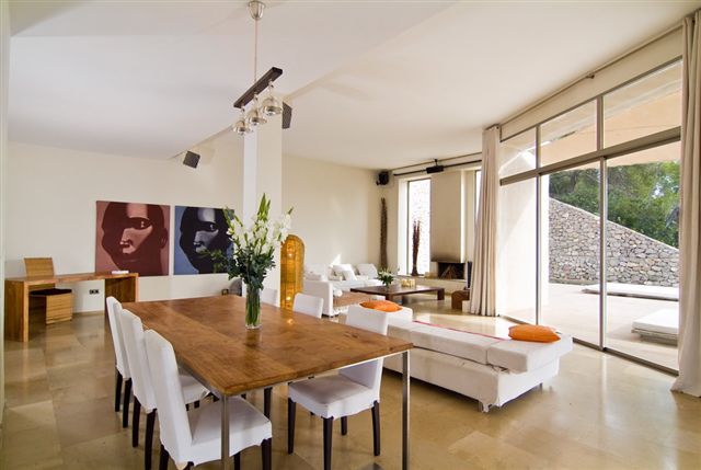 Prachtige nieuwe villa in Roca Llisa te koop