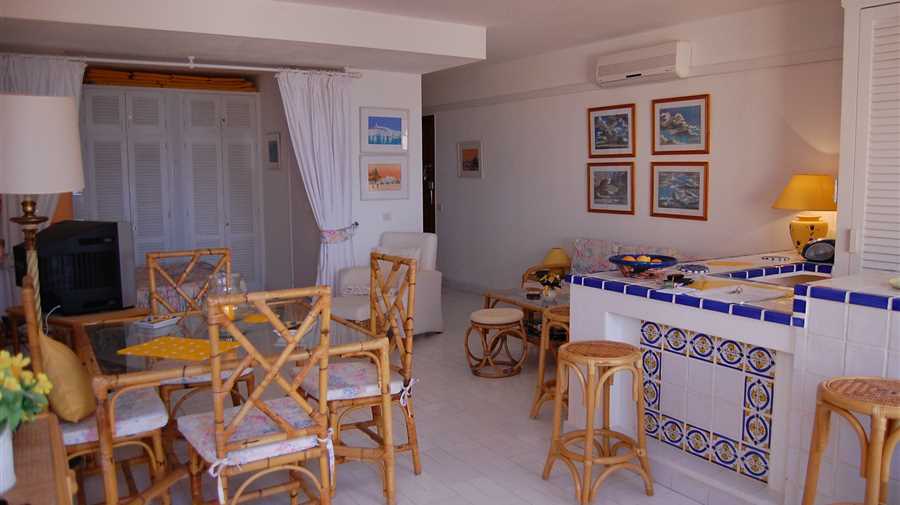 Geweldig appartement in Cala Tarida eerste lijn zee