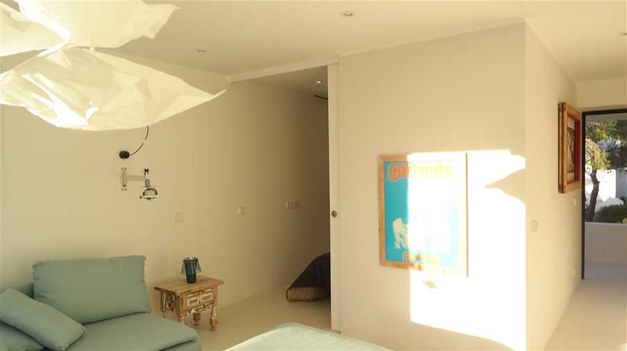 Modern gerenoveerd appartement in Cala Vadella te koop