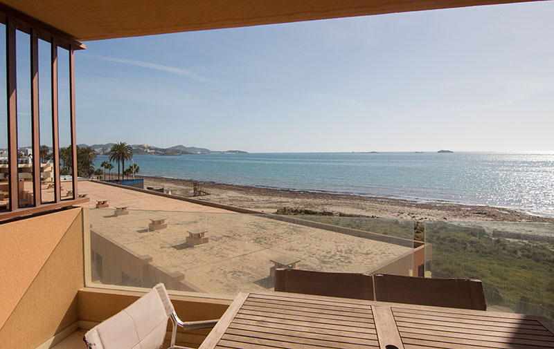 Mooi appartement met twee slaapkamers in Playa d'en Bossa te koop