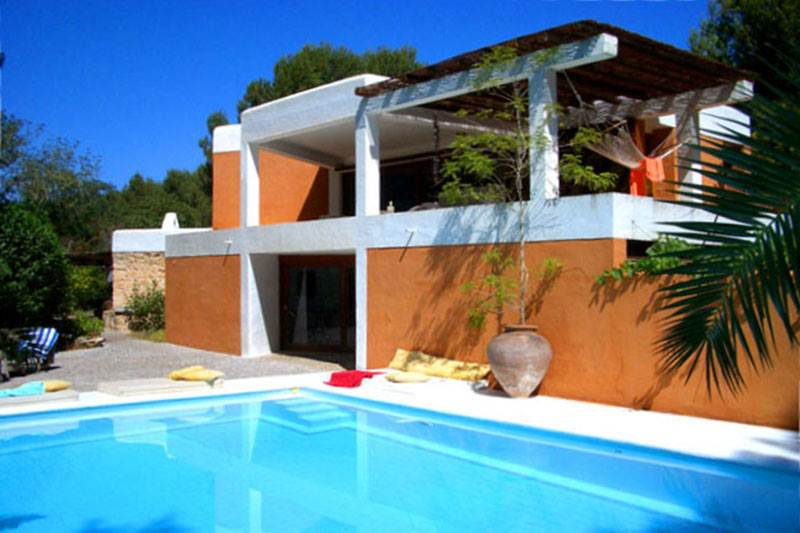 Spectaculaire villa met 4 slaapkamers in de buurt van de stad van Ibiza te koop