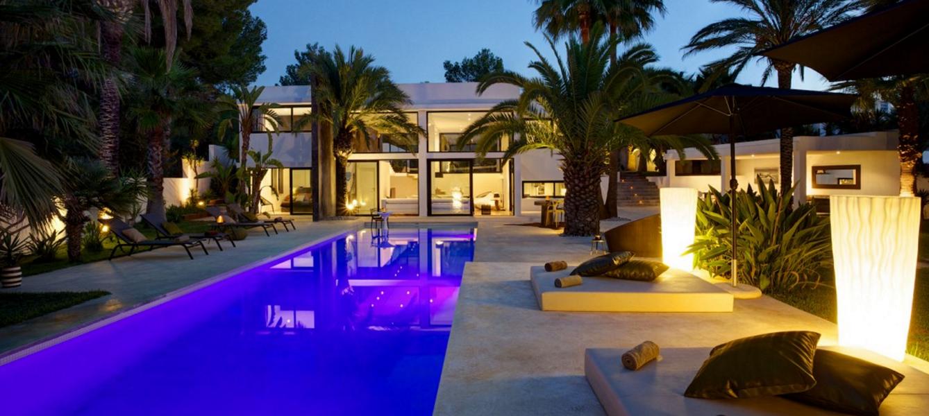 Moderne villa in een rustige locatie dicht bij Cala Bassa