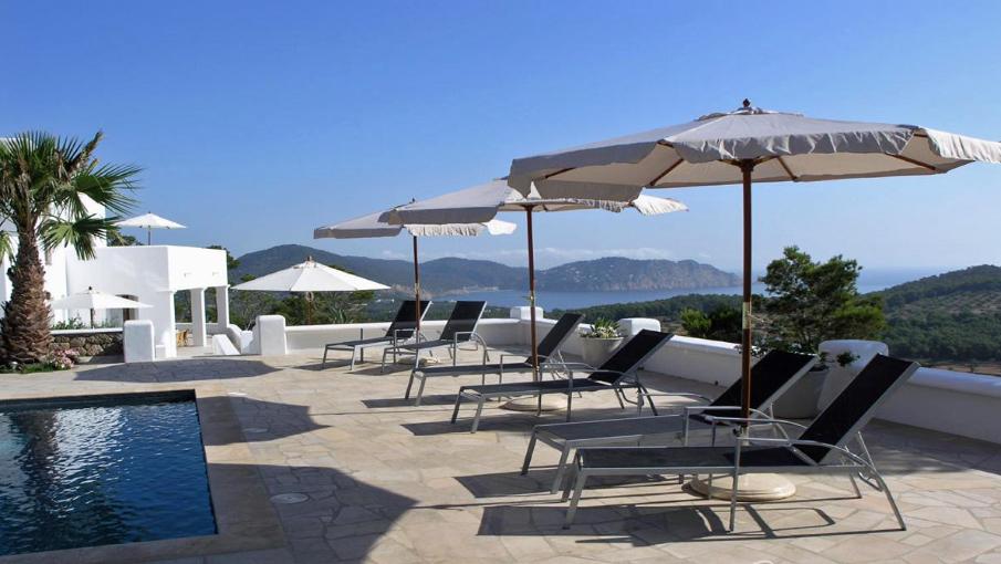 De meeste luxe luxe villa op een berg in de buurt van San Carlos