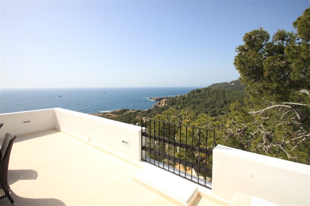 Droomhuis in Roca Lisa te koop met een prachtig uitzicht op zee