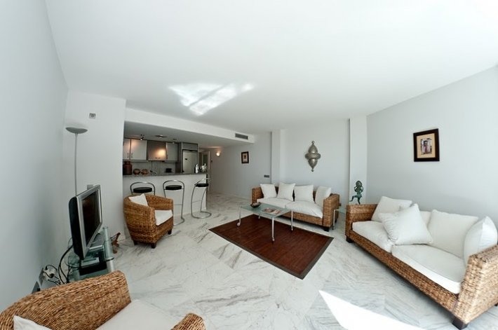 Luxe appartement met 4 slaapkamers in Ibiza Marina Botafoch te koop