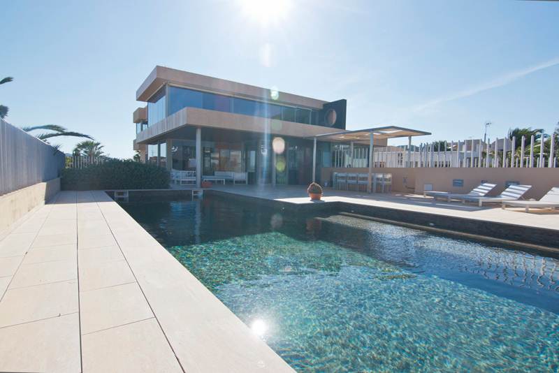 Dit mooie huis met 4 slaapkamers te koop in Sa Carroca -Ibiza