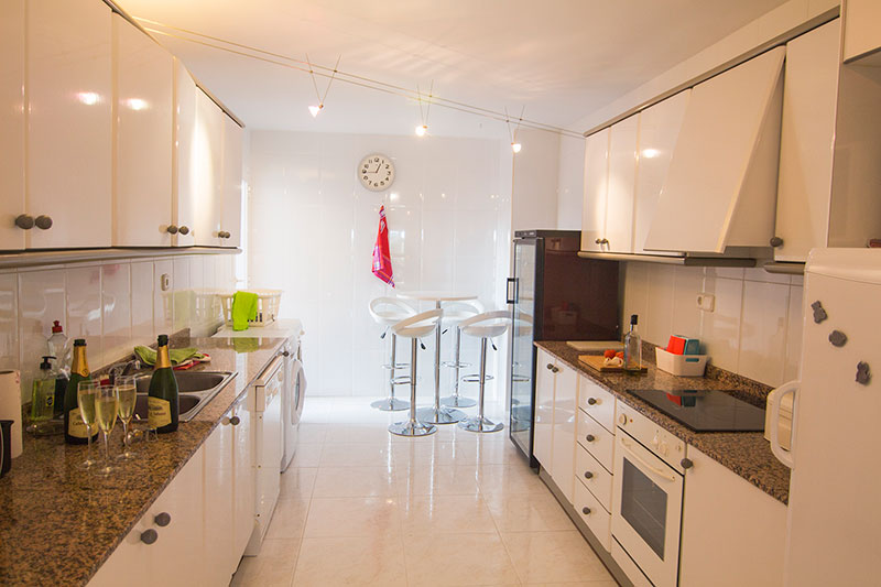 Luxe 4 slaapkamer appartement aan de kust van Ibiza te koop