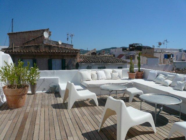 Appartement te koop met twee slaapkamers in de oude stad van Ibiza