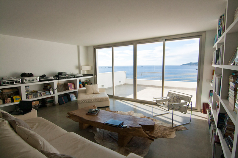 Dit luxe appartement met 2 slaapkamers te koop in Ibiza