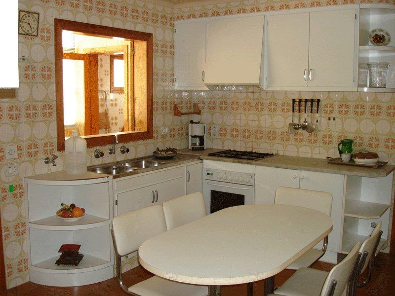 Dit fantastische 4 slaapkamer appartement te koop in het centrum van Ibiza