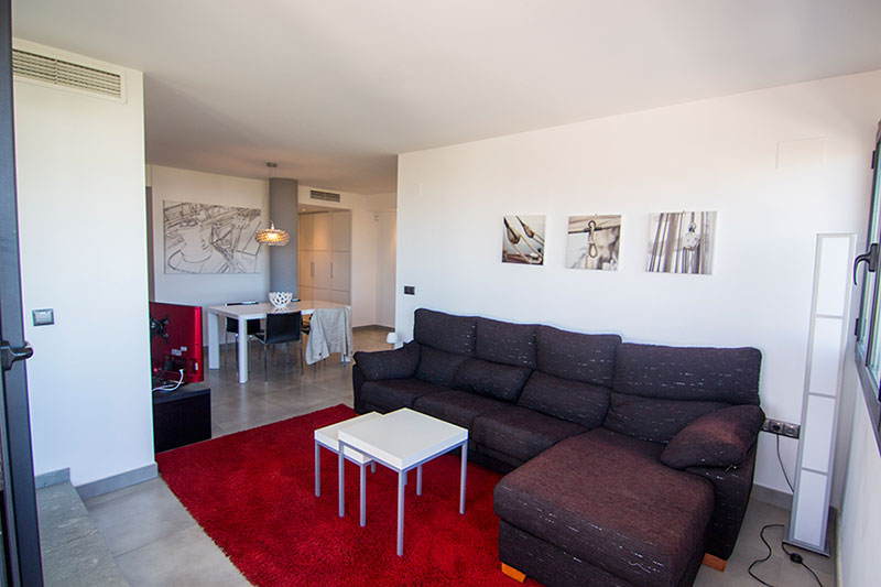 Mooi 3 slaapkamer appartement te koop in Marina Botafoch