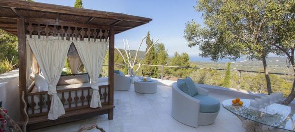 Luxe villa 8 slaapkamers in Ibiza te koop