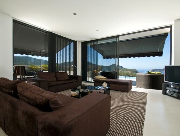 Luxe appartement met drie slaapkamers in Cala Carbo te koop