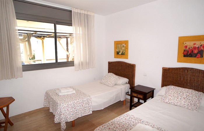 Drie-kamer appartement in Marina Botafoch te koop