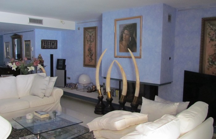 Modern appartement met twee slaapkamers te koop in Marina Botafoch