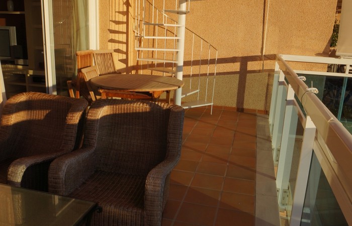 Drie slaapkamer appartementen te koop in La Marina Ibiza