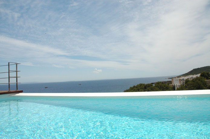 Luxe villa met zes slaapkamers te koop in Ibiza