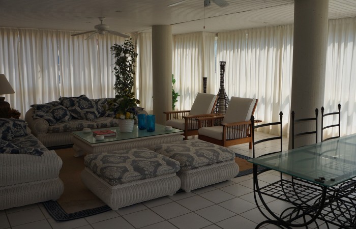 Luxe appartement met vier slaapkamers in Marina Botafoch te koop