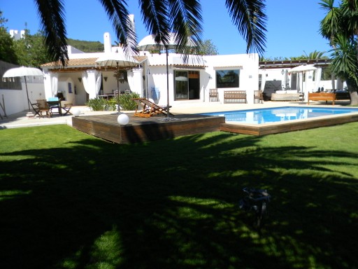 Mooi huis te koop in Santa Eulalia op Ibiza