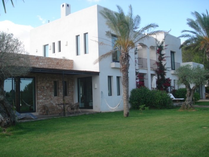 Kan XUM- luxe villa te koop in Ibiza
