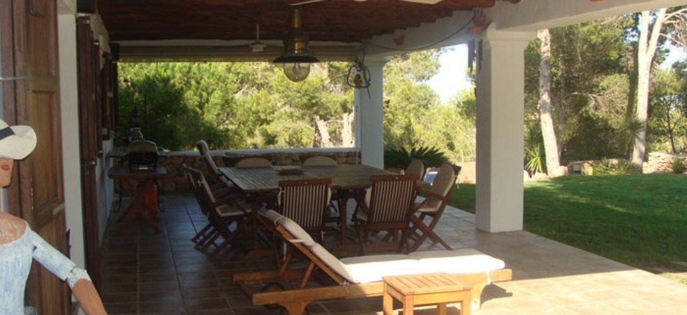 Villa met privacy en uitzicht op zee in Sa Caleta Cala Jondal