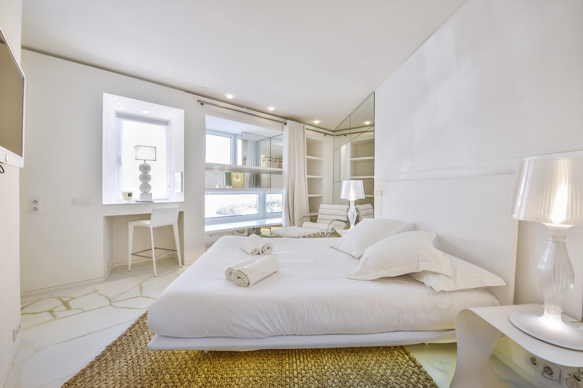 Modern luxe appartement te koop in het prestigieuze gebouw Las Boas