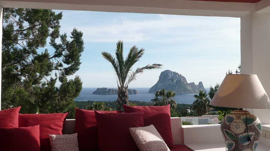 Villa met prachtig uitzicht op zee in Carla Carbo