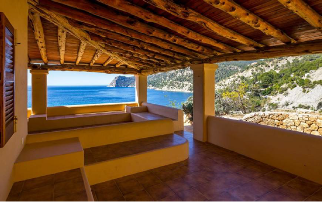 Dream Villa in Es Cubells oceaan - Renovatie