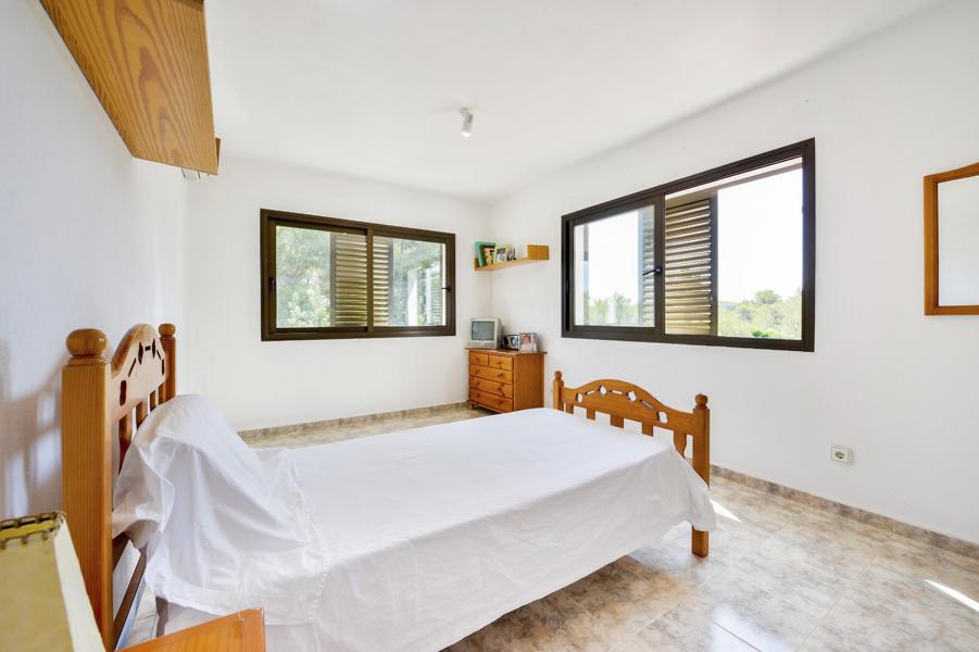 Villa met veel charme te koop in een rustige omgeving en veel rust in Ibiza
