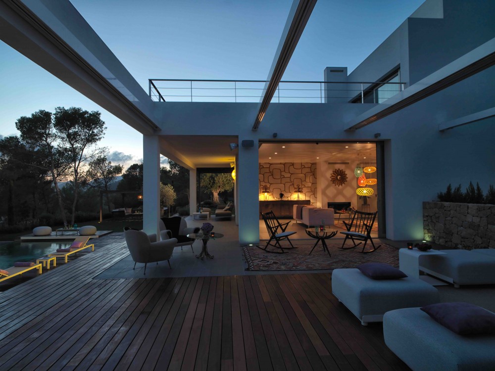 Zeer moderne villa te koop in de buurt van KM6 in Ibiza