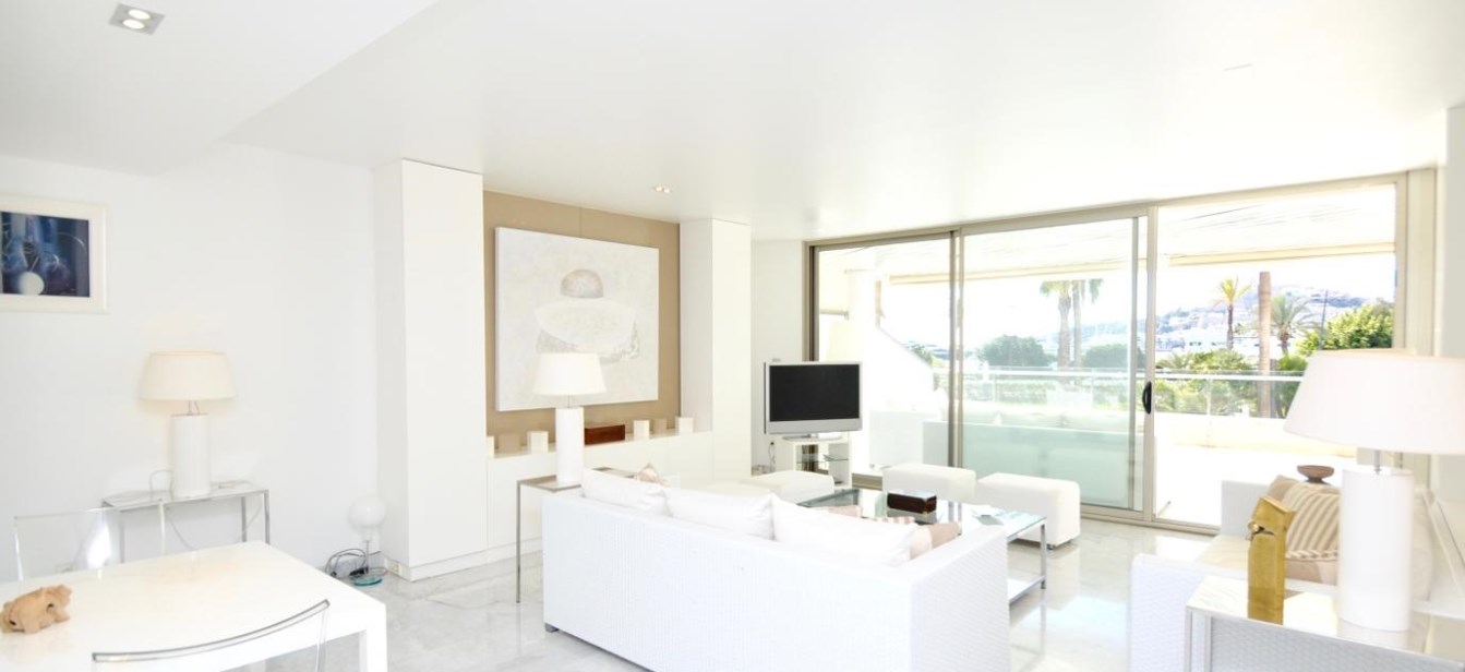 Modern appartement met een prachtig uitzicht in Marina Botafoch met een prachtig uitzicht