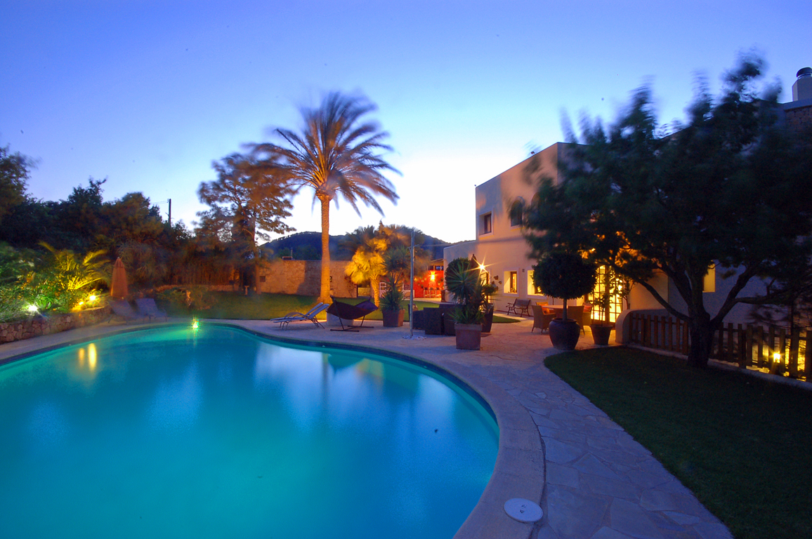 Prachtige kwaliteit villa met twee zwembaden in een rustige locatie