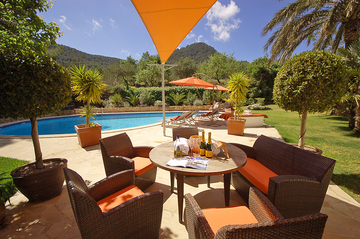 Prachtige kwaliteit villa met twee zwembaden in een rustige locatie