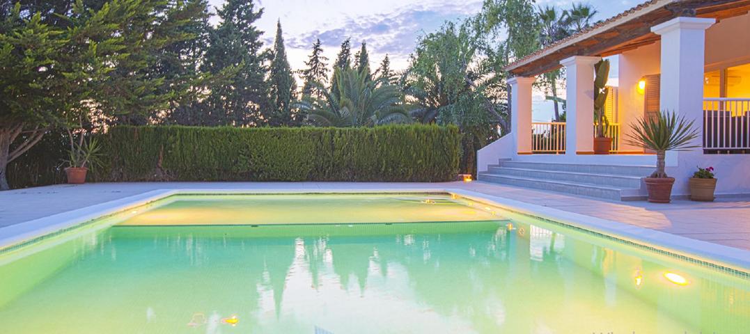 Prachtige villa met toeristische licentie in Jesus Ibiza
