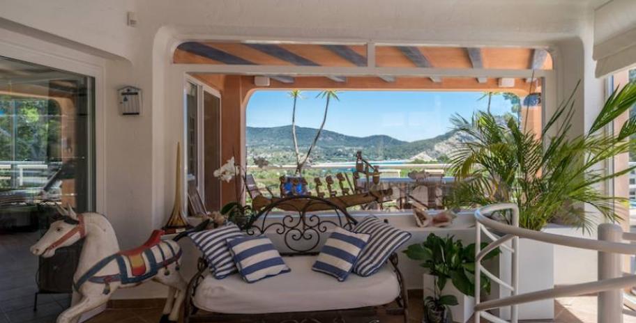 Mooie villa met fantastisch uitzicht in Es Porroig