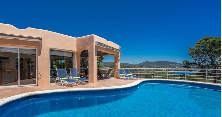Mooie villa met fantastisch uitzicht in Es Porroig
