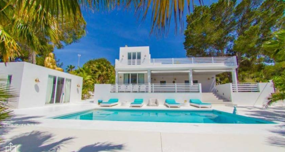 Villa met 3 ruime slaapkamers met uitzicht op zee in Ibiza Cala Conte