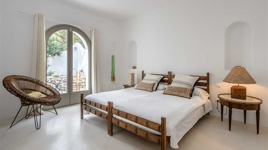 Prachtig gerenoveerde villa met uitzicht op zee in Ibiza Cala Conta