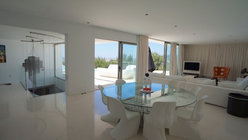 Moderne villa met prachtig uitzicht op Ibiza en de zee in Can Rimbau