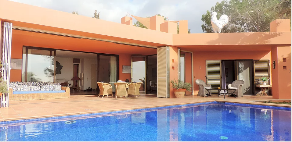 Moderne Villa te koop in Caló den real. Met prachtig uitzicht