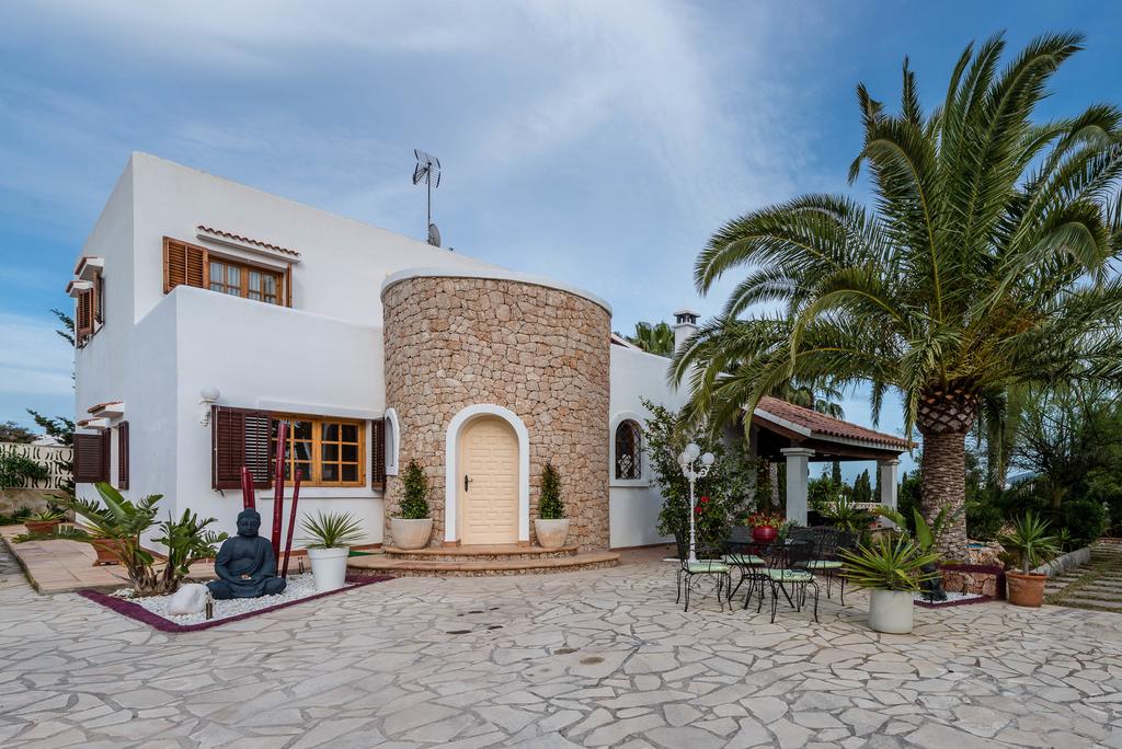 Mooi huis in Sa Caleta met uitzicht op zee