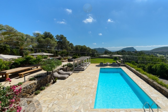 Villa in mediterrane stijl met een prachtig panoramisch uitzicht