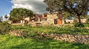 Finca ibicenca gelegen in landelijk gebied tussen Jesus te koop