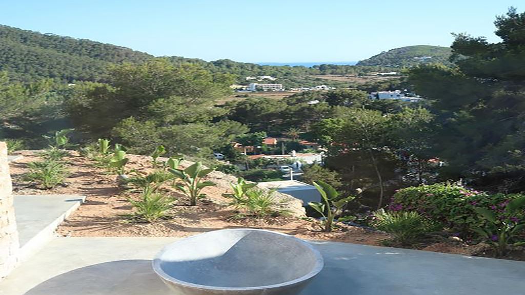 Prachtige villa te koop in Cala Llonga met uitzicht op zee