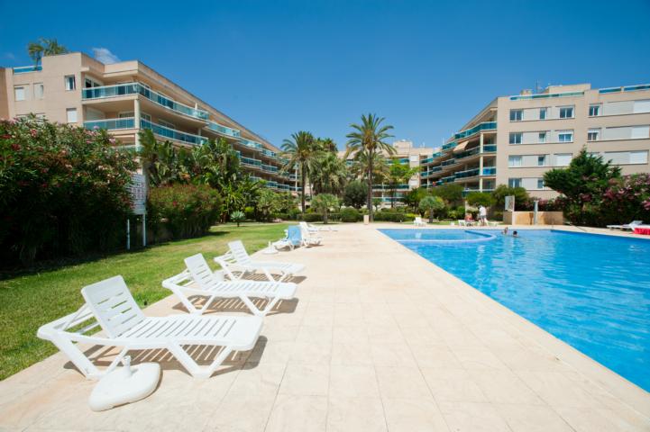 Appartement te koop in Playa d'en Bossa met een prachtig uitzicht