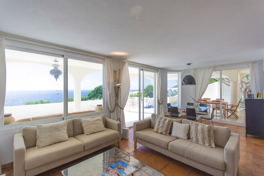 Villa met zeezicht in Roca Llisa op Ibiza