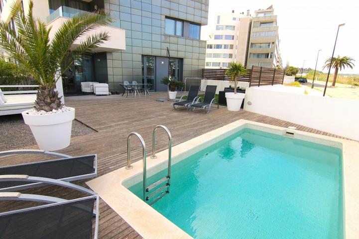 Zeer mooi appartement op de begane grond met 117 m2 en privézwembad