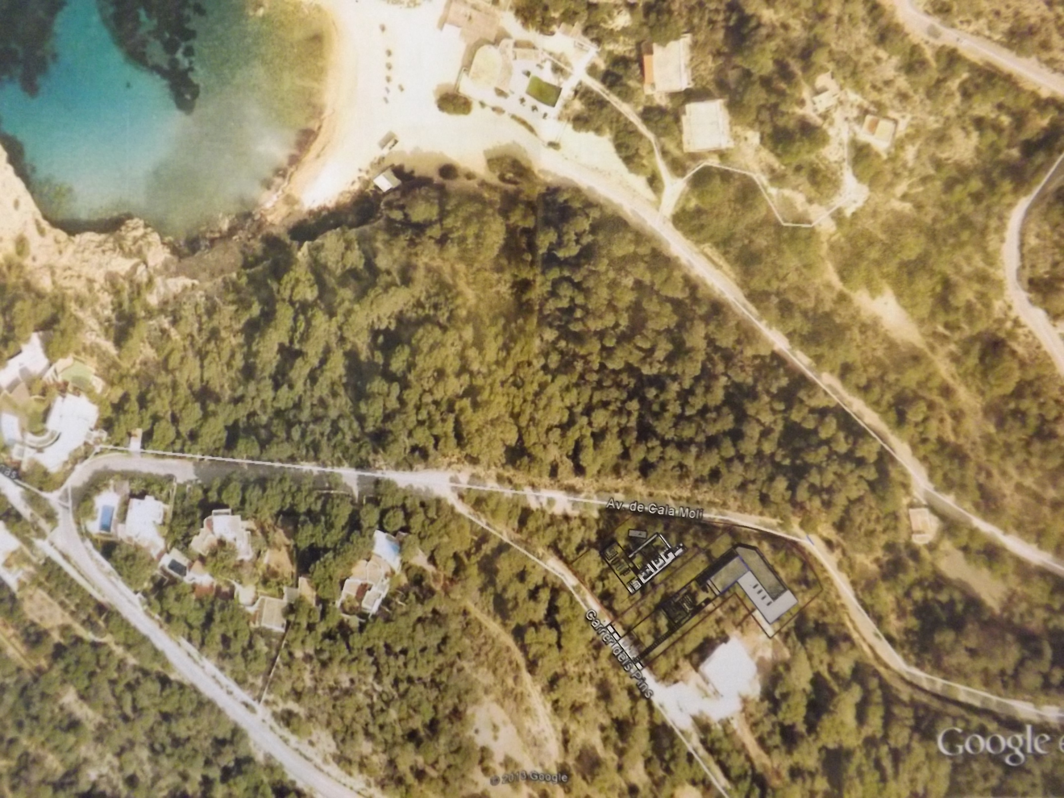 Geweldig perceel voor 2 villa's met 900m2 in Cala Moli met licentie