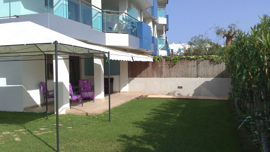 Appartement op de begane grond op 100 meter van het strand in Santa Eulalia